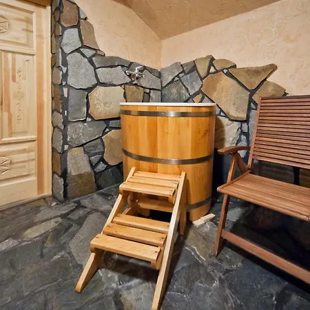 Na Stromej Klimatyczny Z Sauna, Cisza, I Rzeka, Relaks Dla Rodzin I Przyjaciol, Prywatny Parking
